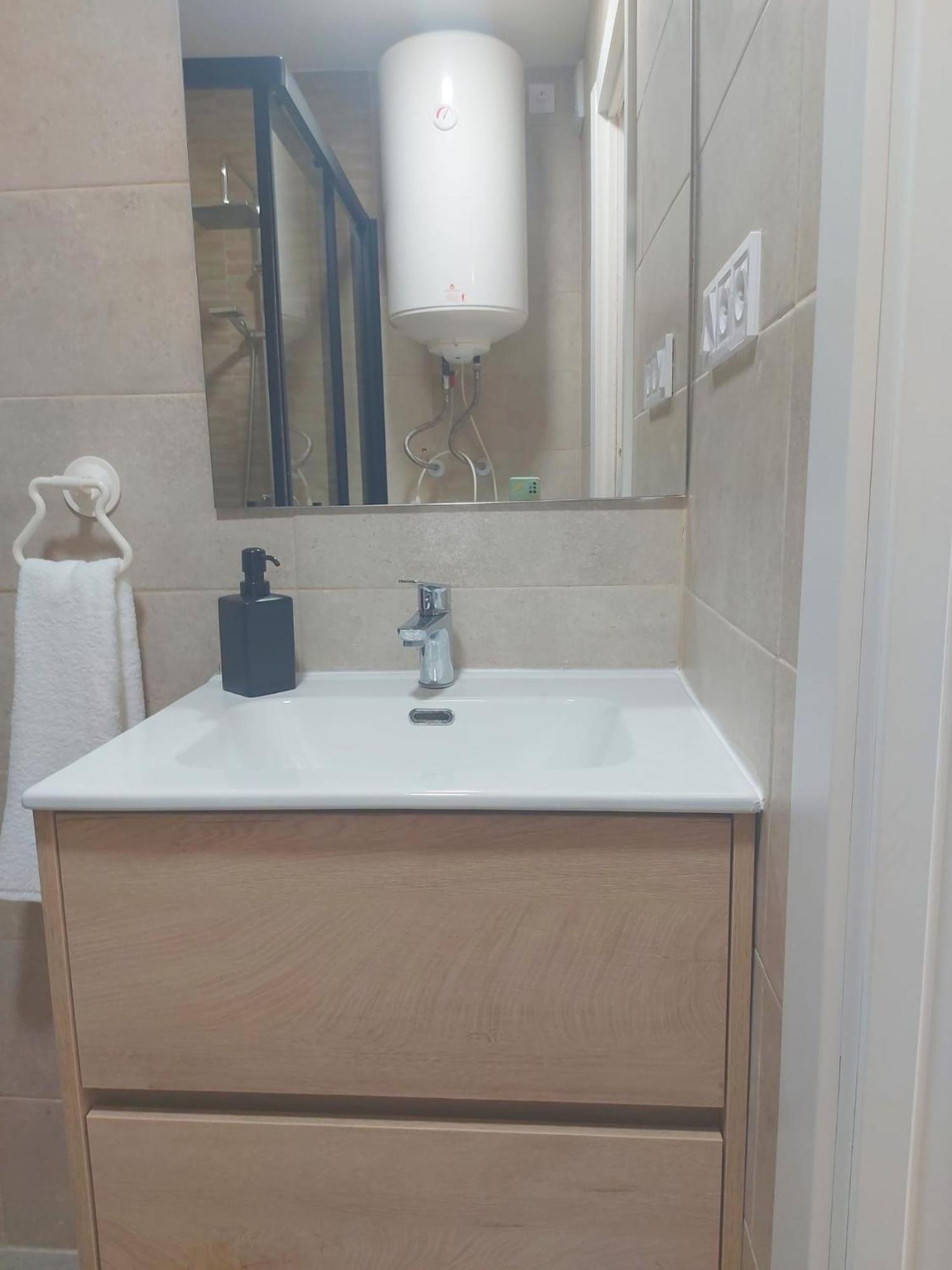 Estudio Luminoso En Puerto Marina Benalmadena Ngoại thất bức ảnh